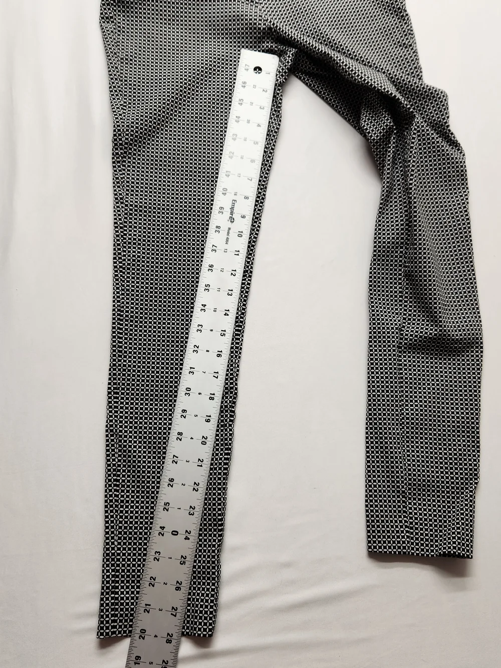 ⭐️Michael Kors Black White Geometric Slim leg Ankle Pants Medium Stretch Office